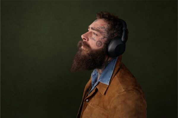 Sony представи новите безжични слушалки WH-1000XM6