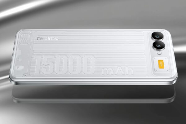 realme представи батерия с 15 000 mAh и смартфон с вграден вентилатор по време на 828 Global Fan Festival