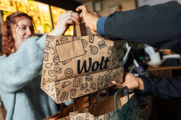 Как Wolt трансформира логистиката на онлайн търговията в България