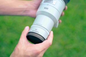 Sony представя новите супертелеобективи с фиксирано фокусно разстояние G Master 400 mm и 600 mm